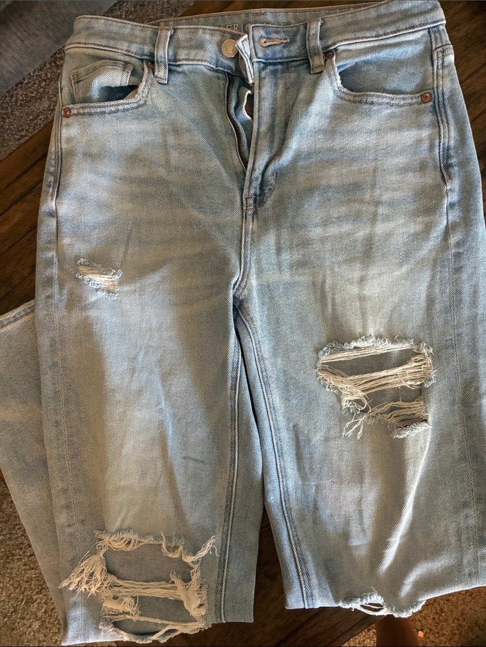 American Eagle Mom Straight Jean size 4